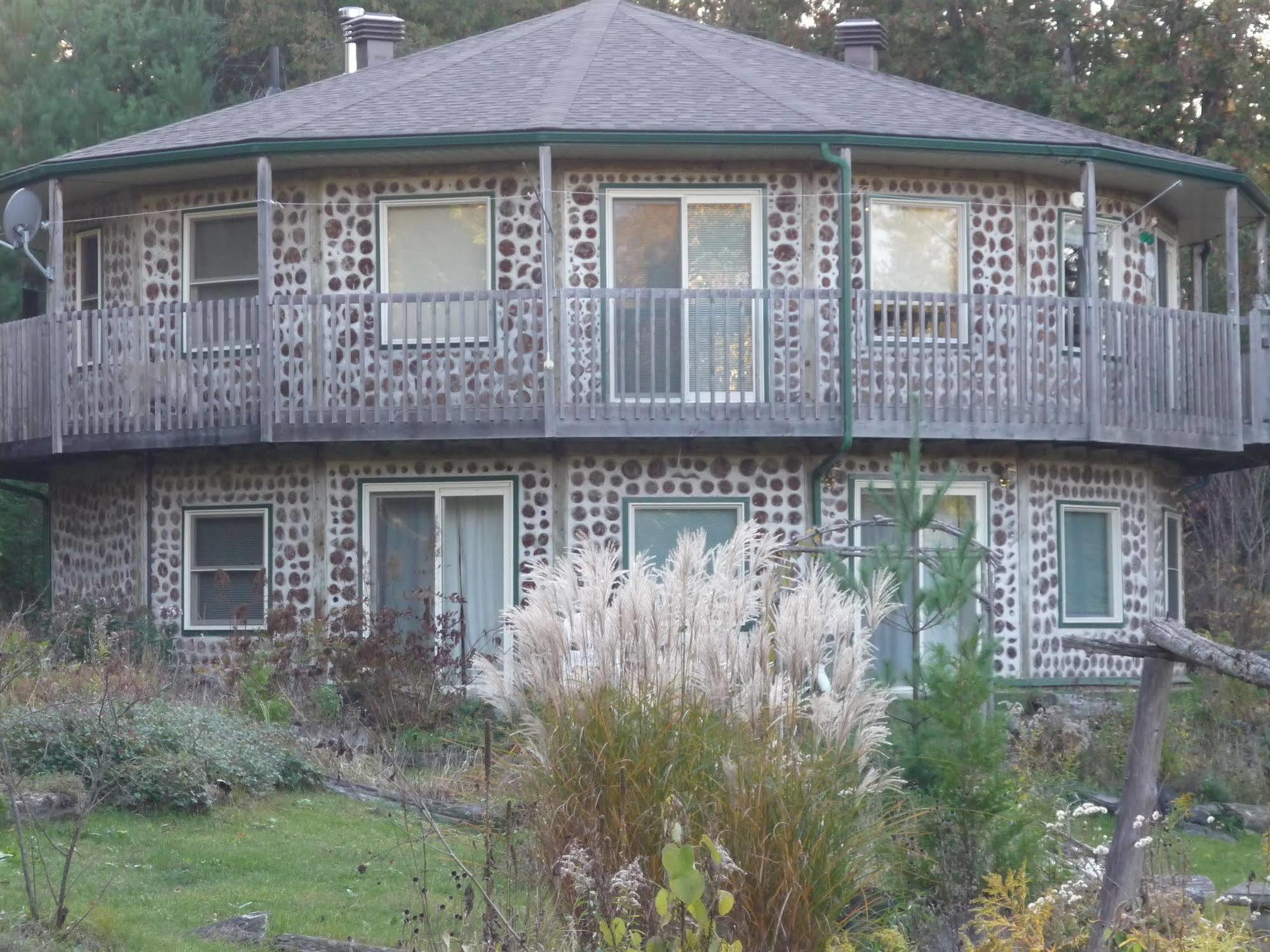 The Gathering Place On Golden Ponds Bancroft Exterior photo